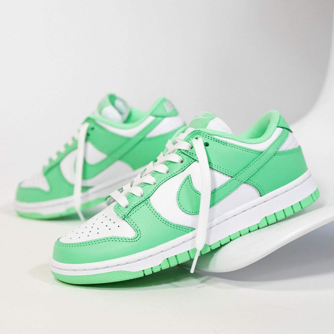 NIKE DUNK LOW WMNS &