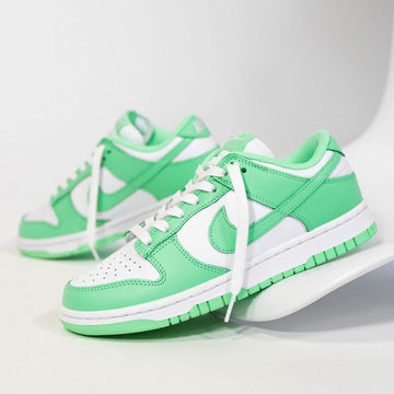 NIKE DUNK LOW WMNS 'GREEN GLOW'
