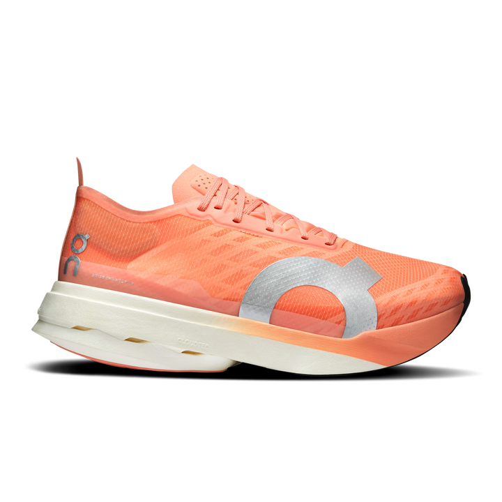 ON RUNNING CLOUDBOOM STRIKE SUNSTONE WHITE