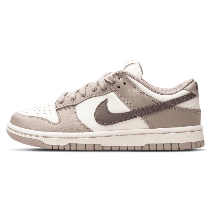 NIKE DUNK LOW WMNS &