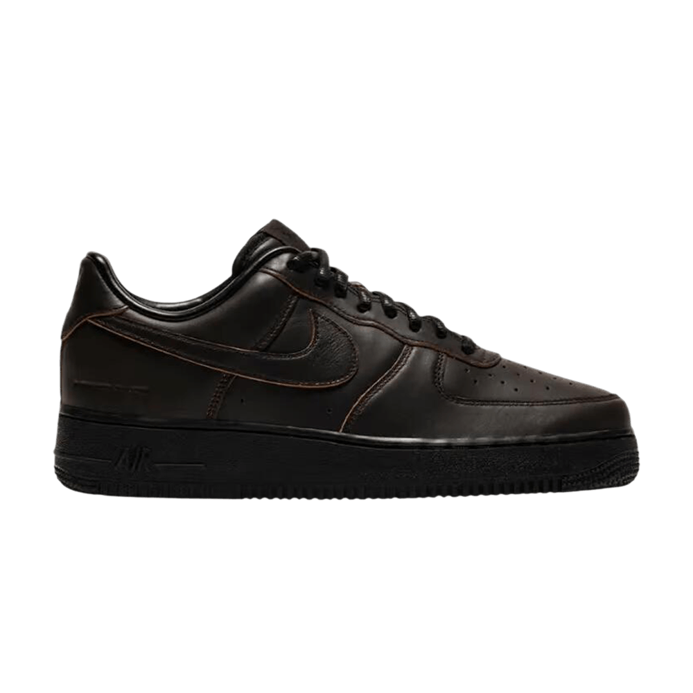 NIKE AIR FORCE 1 LOW &