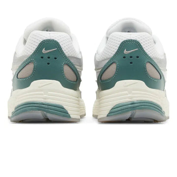 NIKE P-6000 WMNS 'COCONUT MILK METALLIC SILVER' — Stock