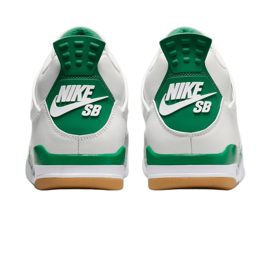 AIR JORDAN 4 RETRO X NIKE SB &