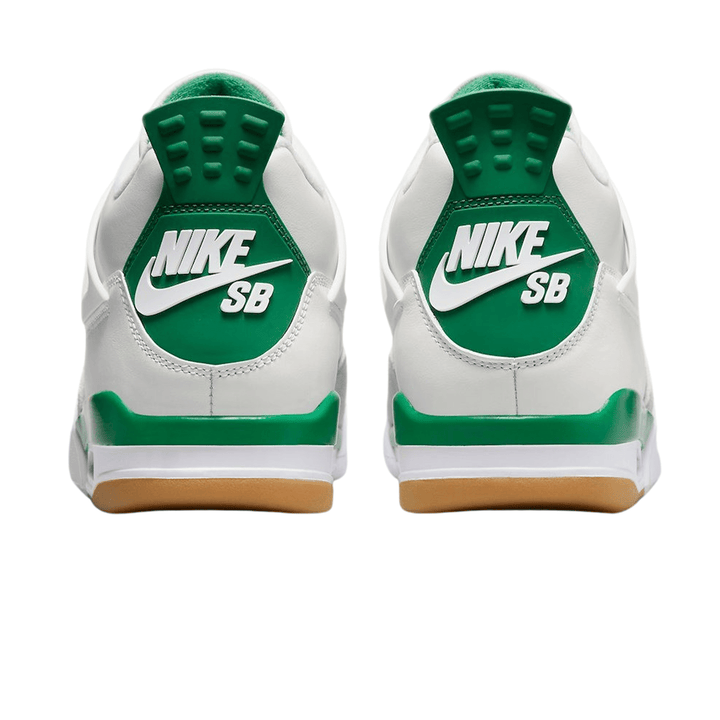 AIR JORDAN 4 RETRO X NIKE SB &