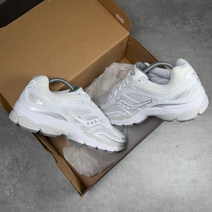 SAUCONY PROGRID OMNI 9 OG TRIPLE WHITE