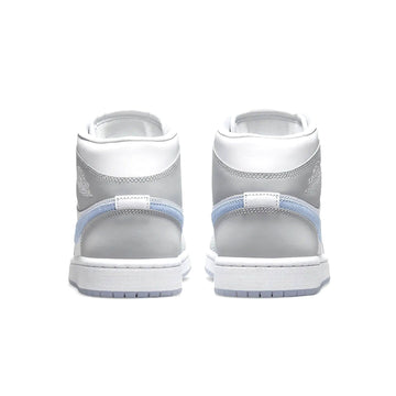 AIR JORDAN 1 MID WMNS 'WHITE WOLF GREY' — Stock