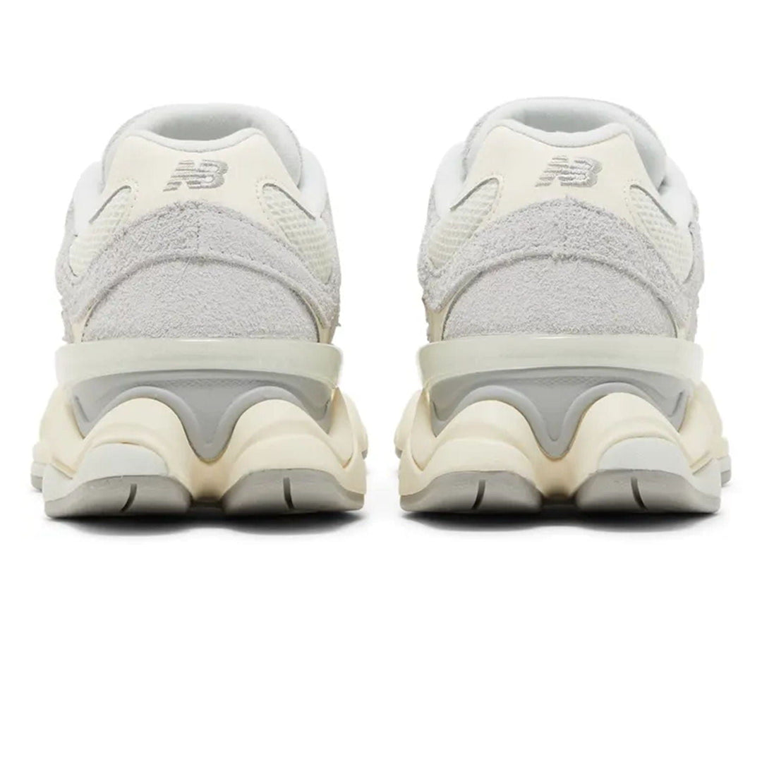 NEW BALANCE 9060 &