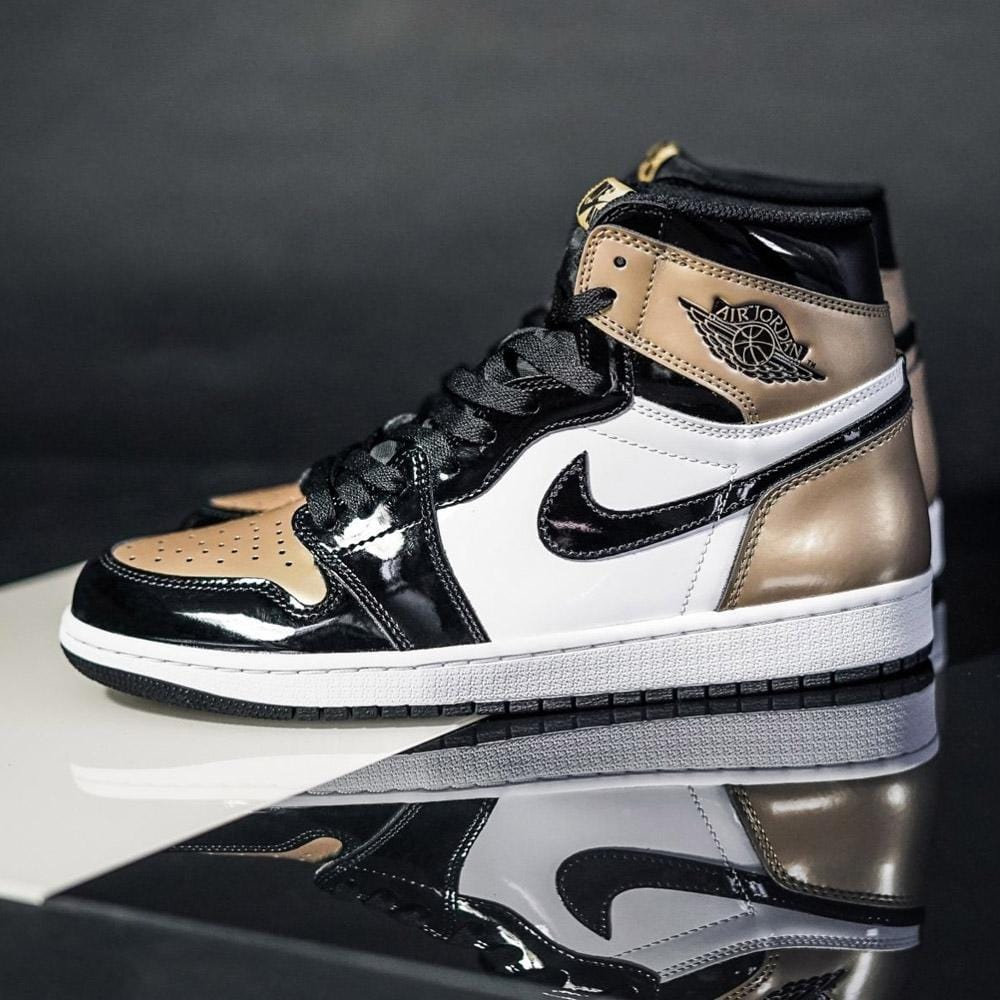 AIR JORDAN 1 RETRO HIGH OG NRG GOLD TOE