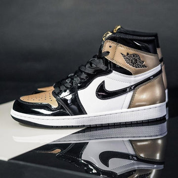 AIR JORDAN 1 RETRO HIGH OG NRG GOLD TOE
