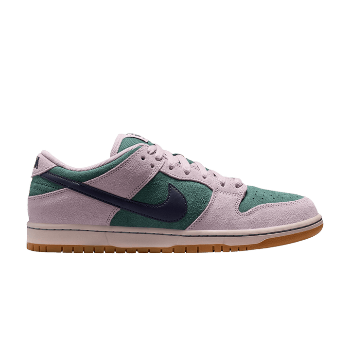 NIKE DUNK LOW SB &