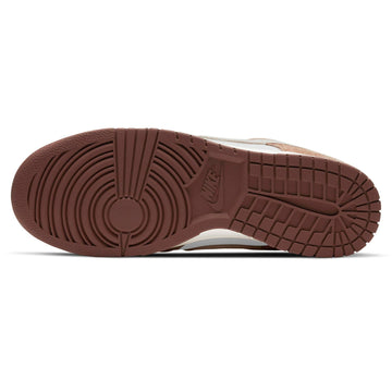 NIKE DUNK LOW PREMIUM 'MEDIUM CURRY' — Stock