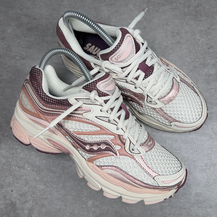 SAUCONY PROGRID OMNI 9 &