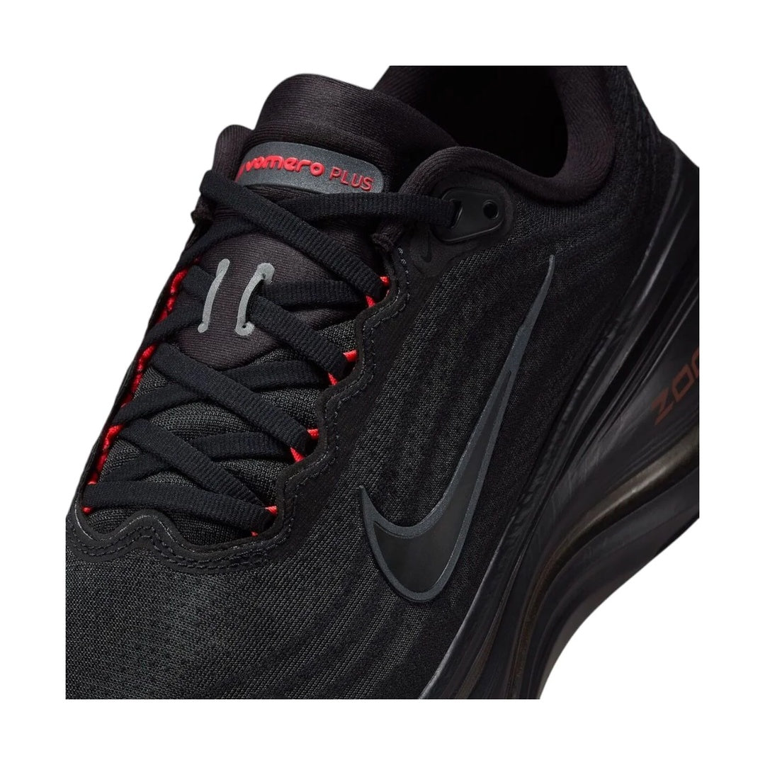 NIKE VOMERO PLUS BLACK BRIGHT CRIMSON