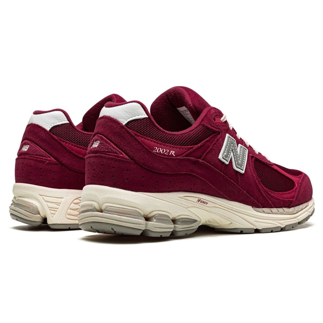 NEW BALANCE 2002R &