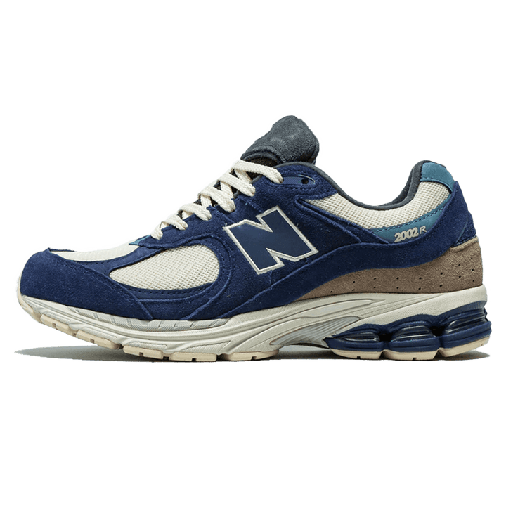 NEW BALANCE 2002R &