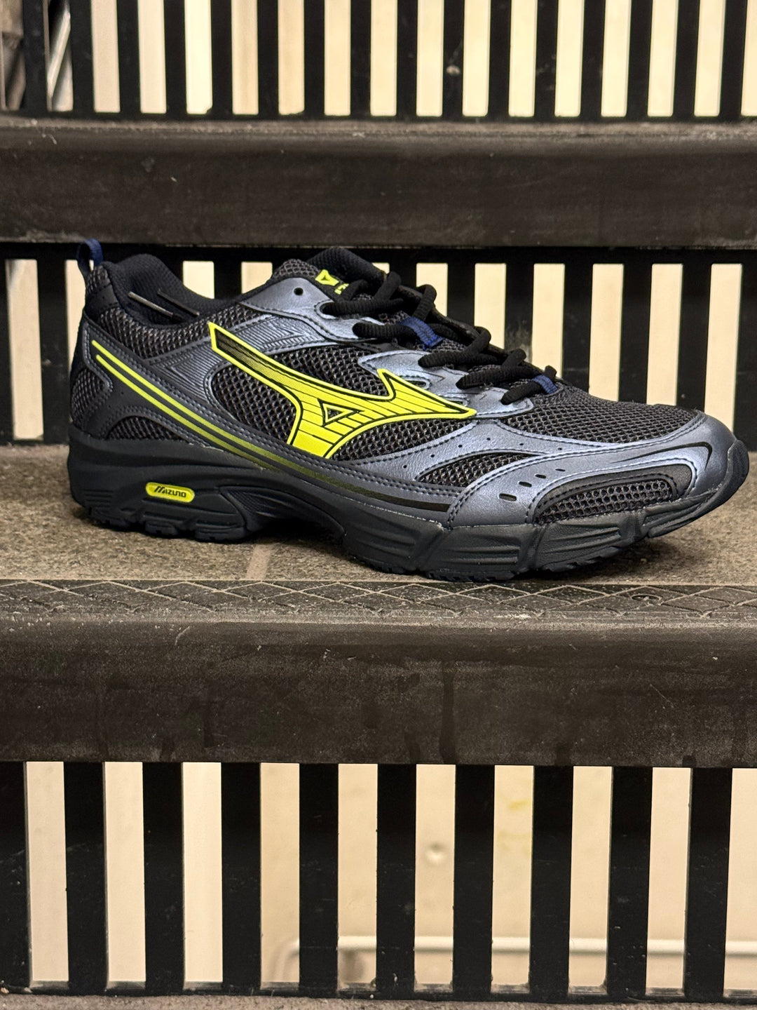 MIZUNO MXR SPORT &