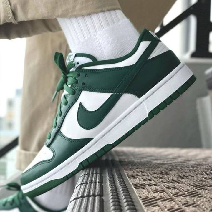 NIKE DUNK LOW &