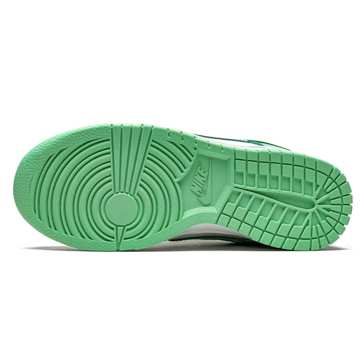 NIKE DUNK LOW WMNS &