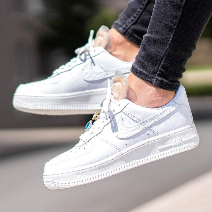 NIKE WMNS AIR FORCE 1 LOW &