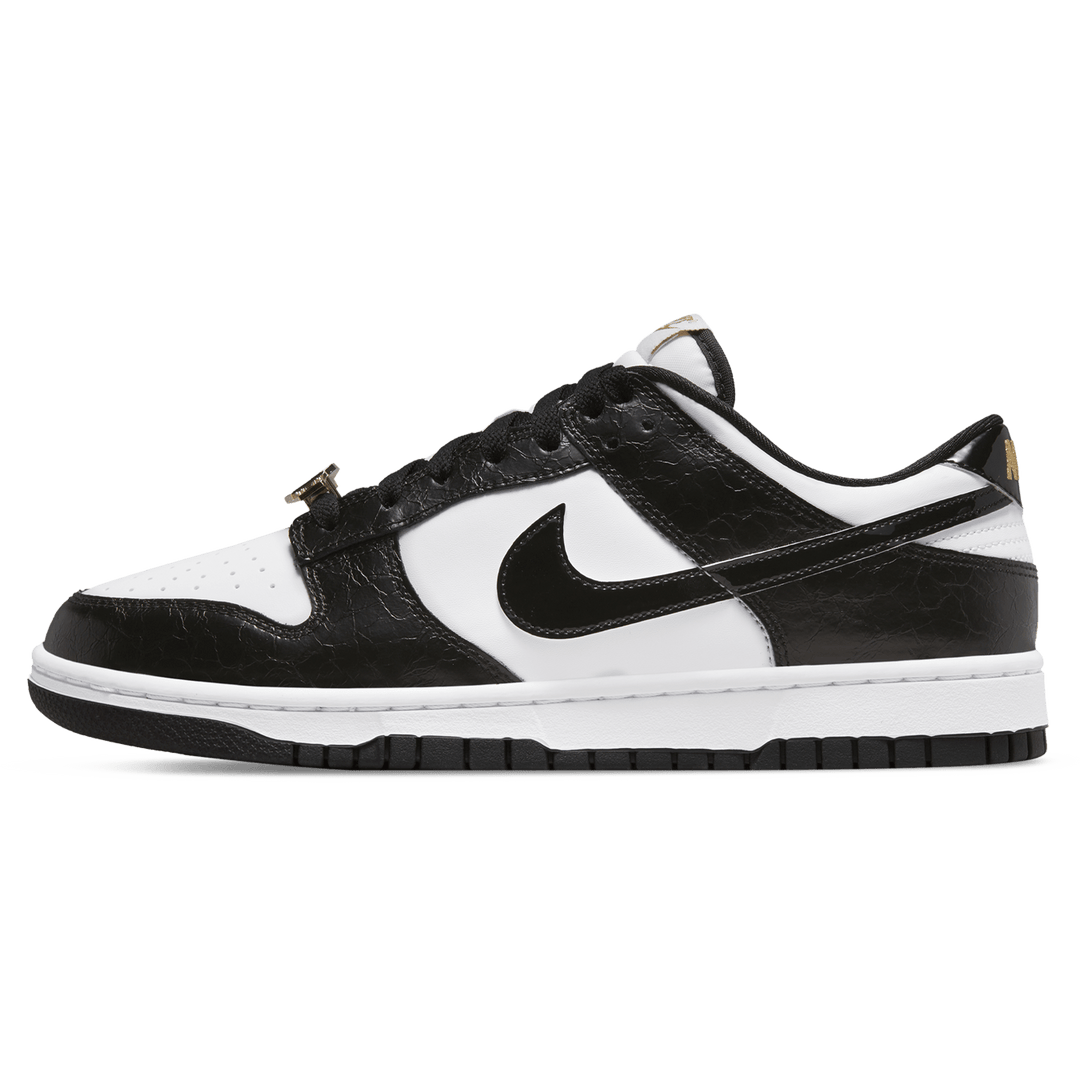 NIKE DUNK LOW &