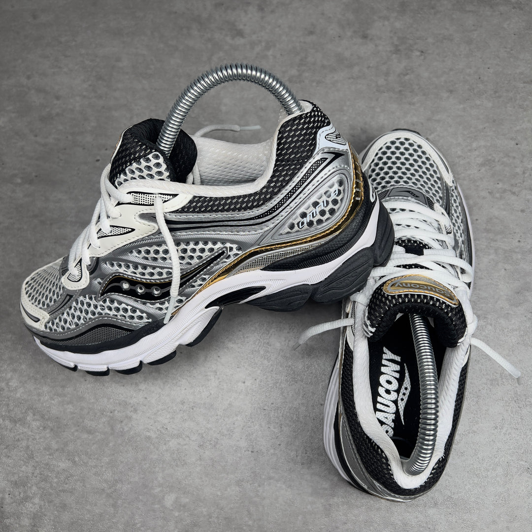 SAUCONY PROGRID OMNI 9 SILVER GOLD
