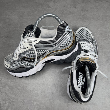 SAUCONY PROGRID OMNI 9 SILVER GOLD