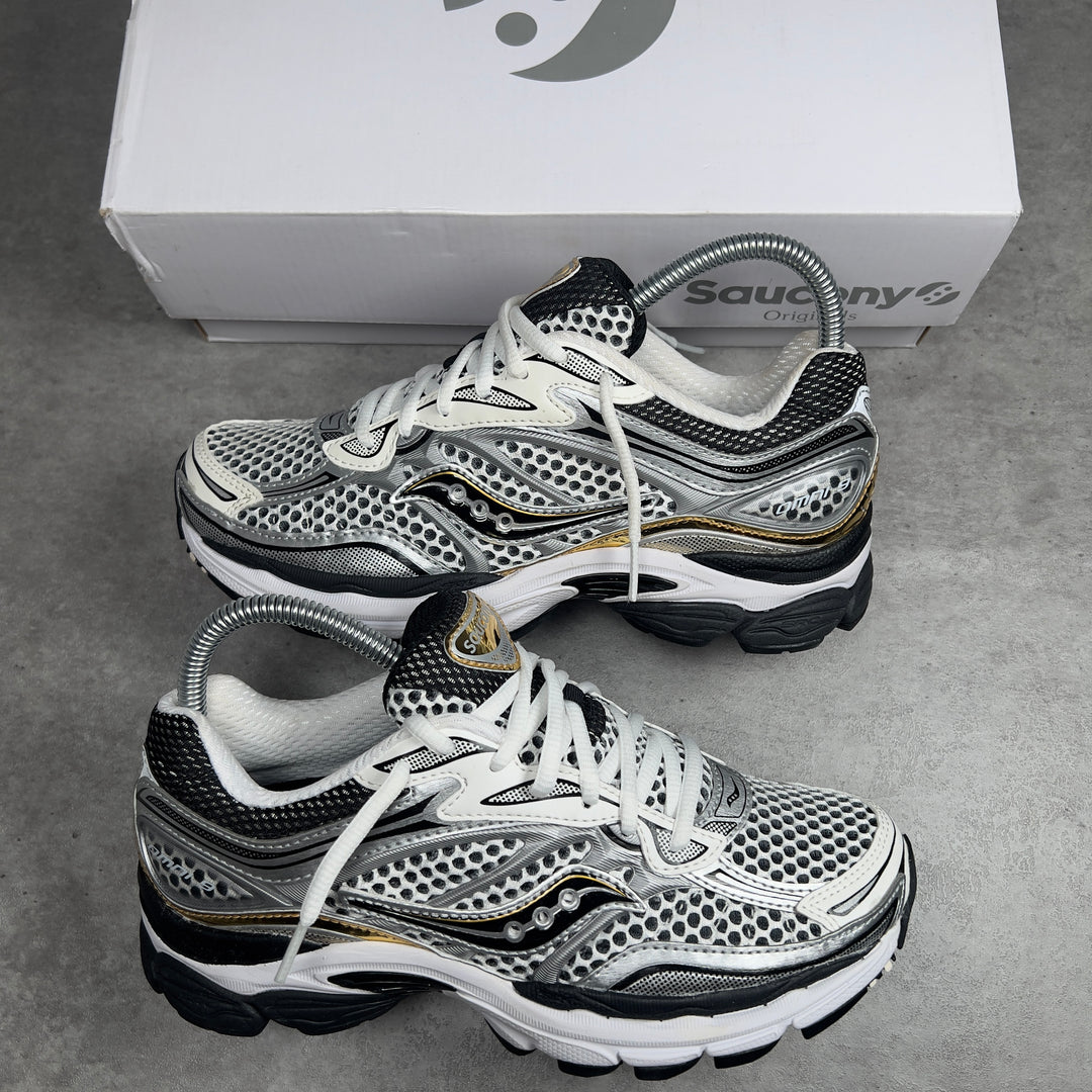 SAUCONY PROGRID OMNI 9 SILVER GOLD