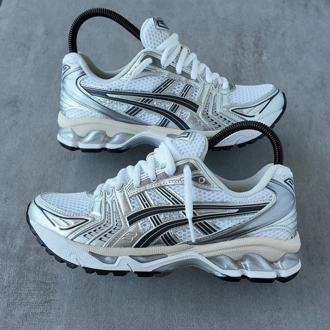 ASICS GEL-KAYANO 14 “WHITE GRAPHITE GREY” WOMEN&