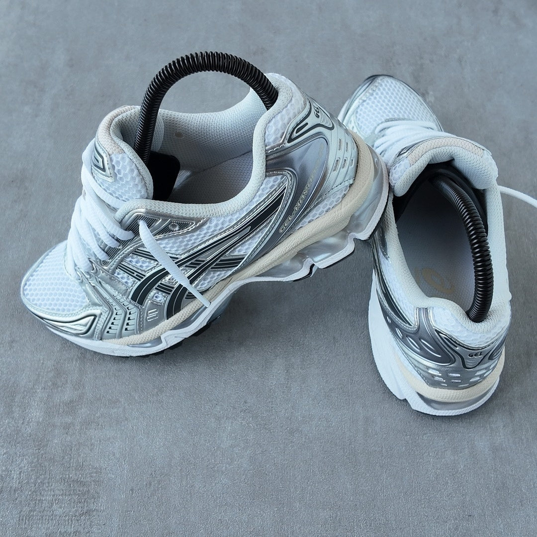 ASICS GEL-KAYANO 14 “WHITE GRAPHITE GREY” WOMEN&