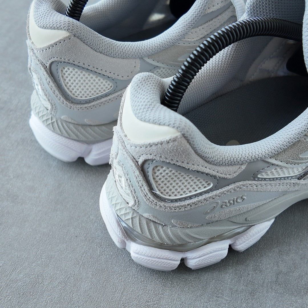 ASICS GEL-NYC &