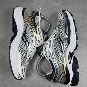 SAUCONY PROGRID OMNI 9 SILVER GOLD