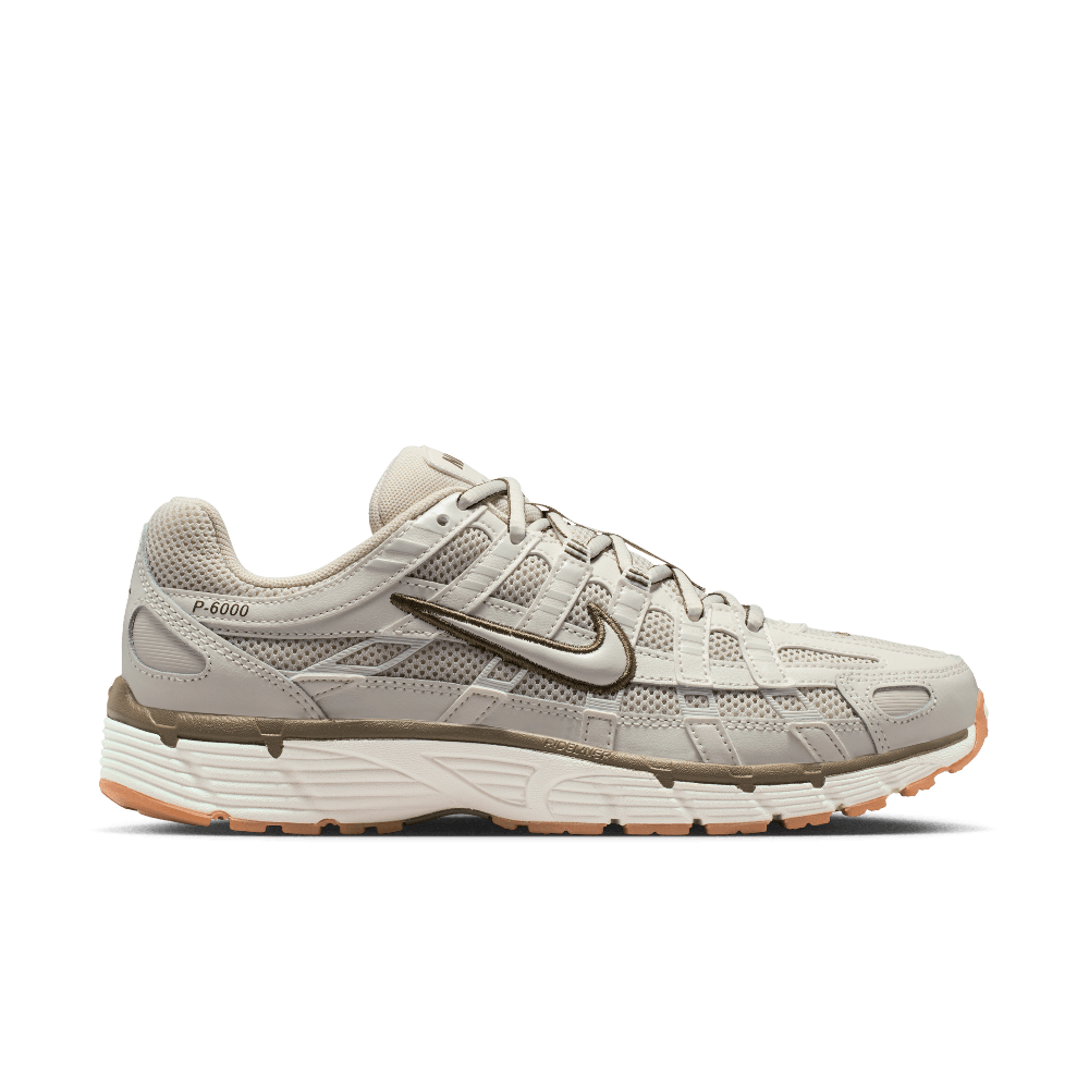 NIKE P-6000 LIGHT BONE MEDIUM OLIVE GUM (W)