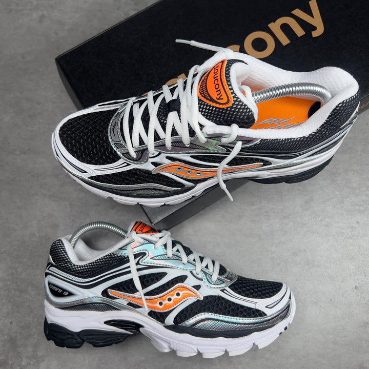 SAUCONY PROGRID OMNI 9 SPEED SHADES WHITE BLACK ORANGE