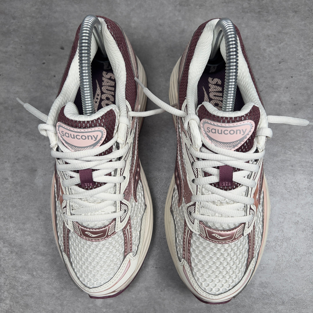 SAUCONY PROGRID OMNI 9 &