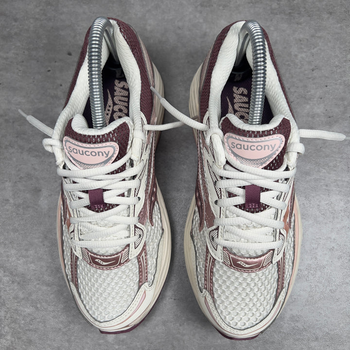 SAUCONY PROGRID OMNI 9 &