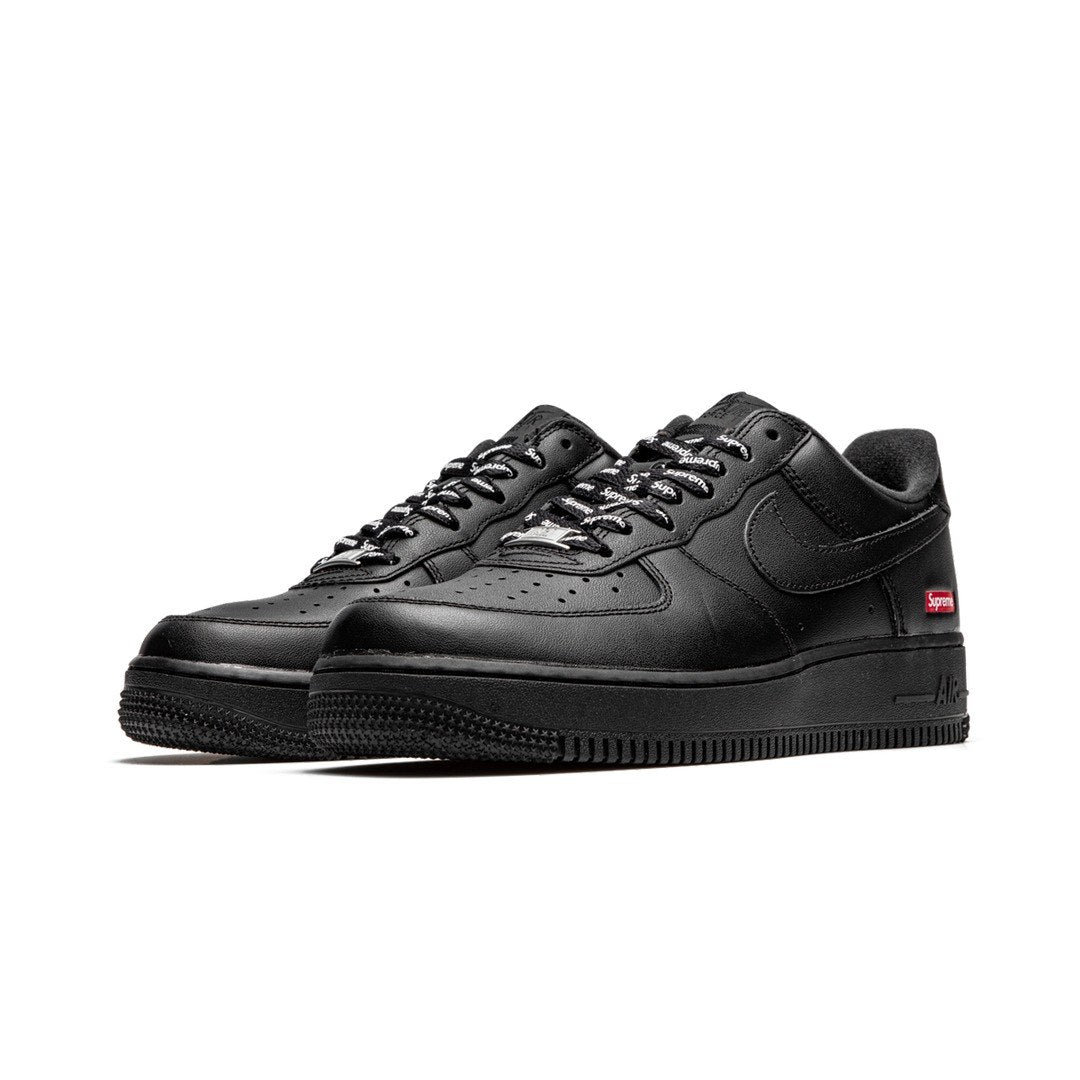 NIKE AIR FORCE 1 LOW SUPREME BLACK