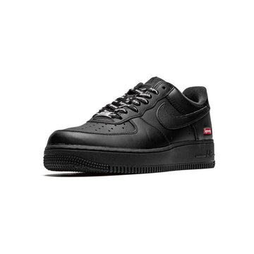 NIKE AIR FORCE 1 LOW SUPREME BLACK — Stock