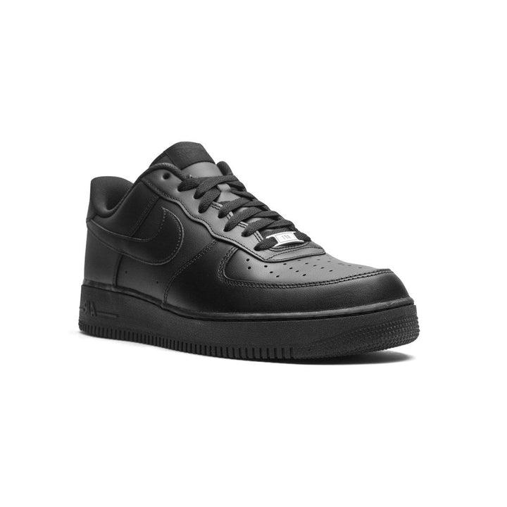 NIKE AIR FORCE 1 LOW &