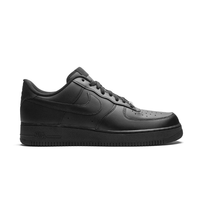NIKE AIR FORCE 1 LOW &