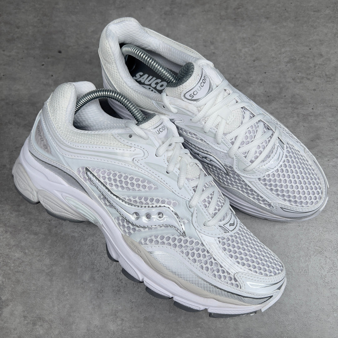SAUCONY PROGRID OMNI 9 OG TRIPLE WHITE