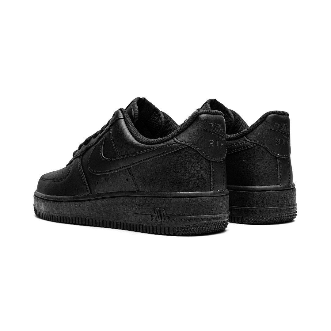 NIKE AIR FORCE 1 LOW &
