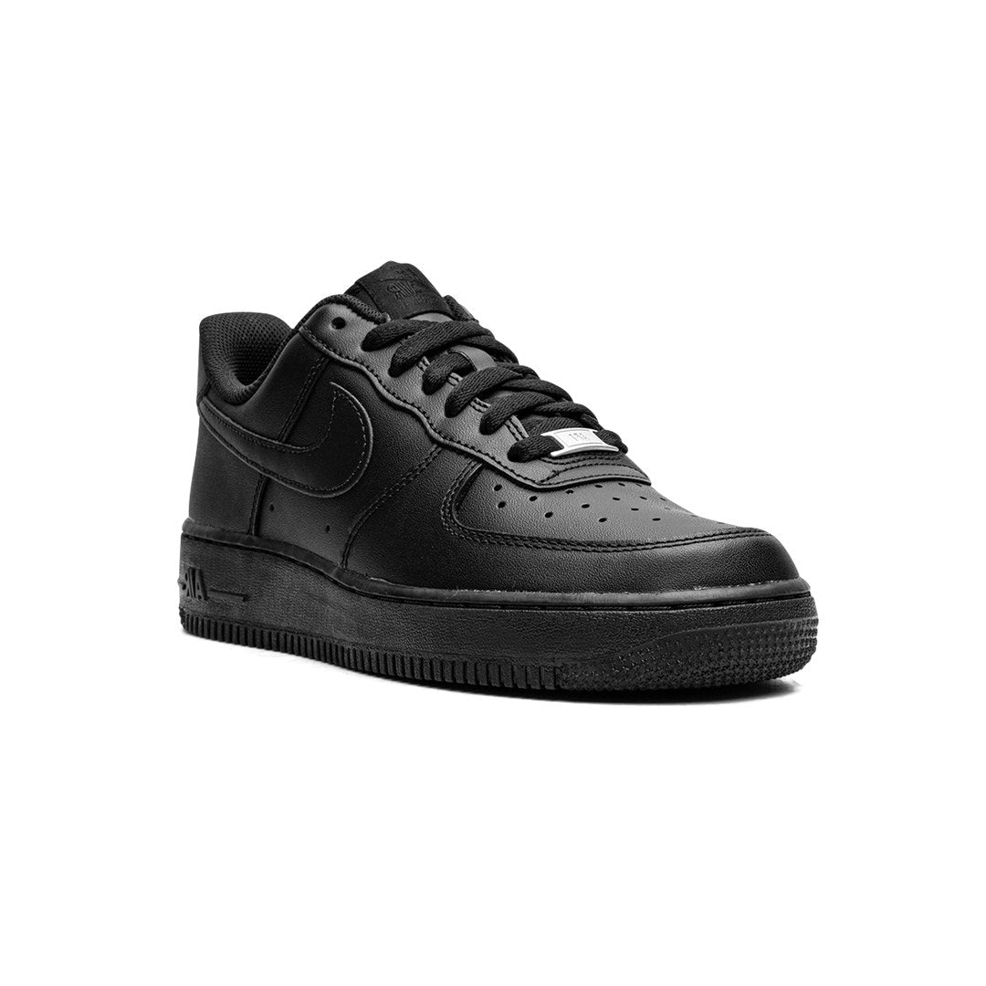 NIKE AIR FORCE 1 LOW &