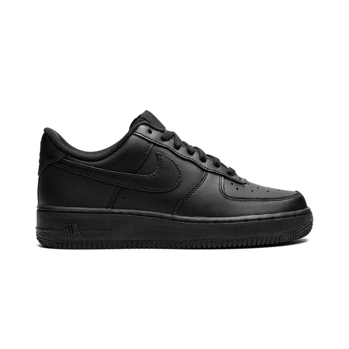 NIKE AIR FORCE 1 LOW &