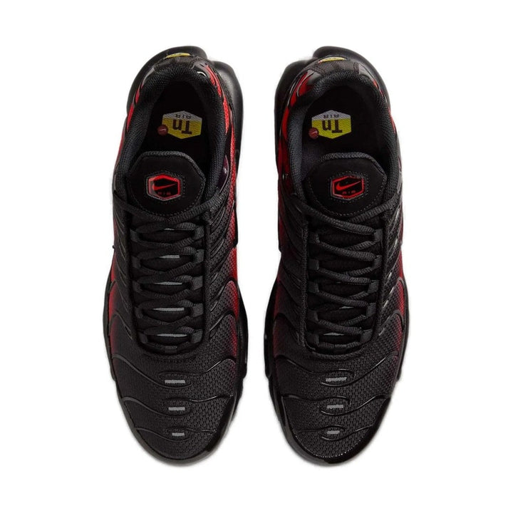 AIR MAX PLUS &