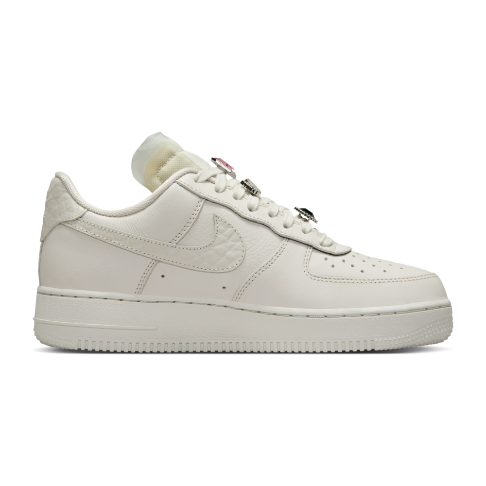 NIKE AIR FORCE 1 LOW PREMIUM