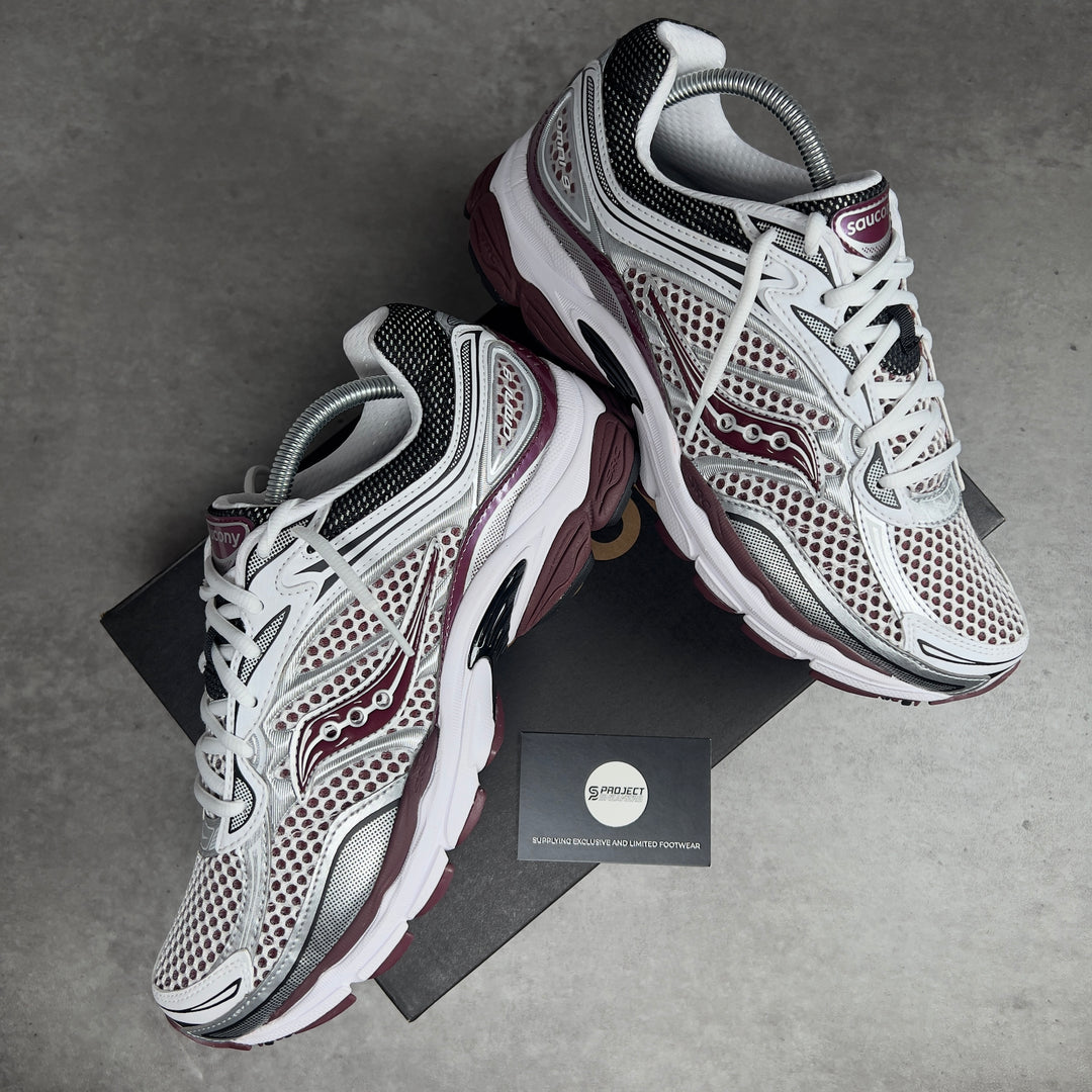 SAUCONY PROGRID OMNI 9 OG &