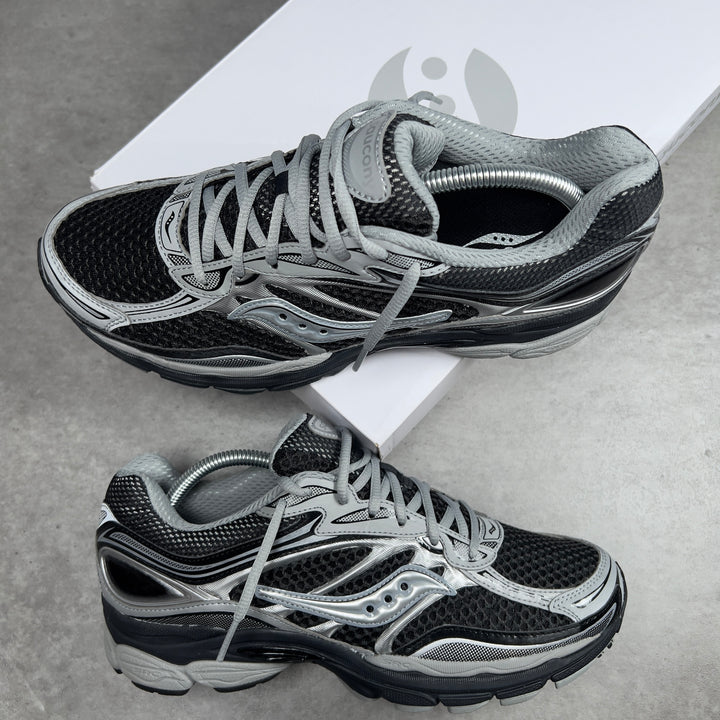 SAUCONY PROGRID OMNI 9 &