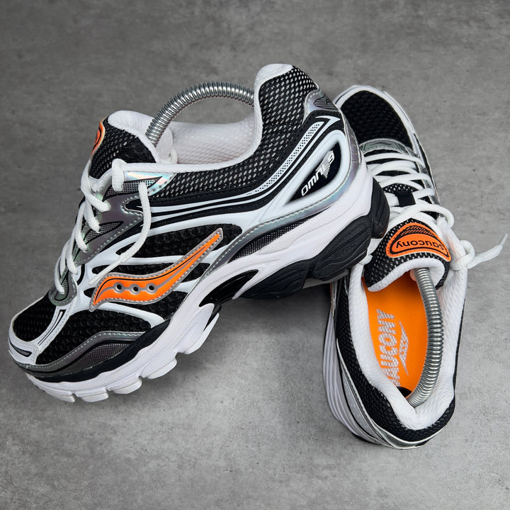 SAUCONY PROGRID OMNI 9 SPEED SHADES WHITE BLACK ORANGE