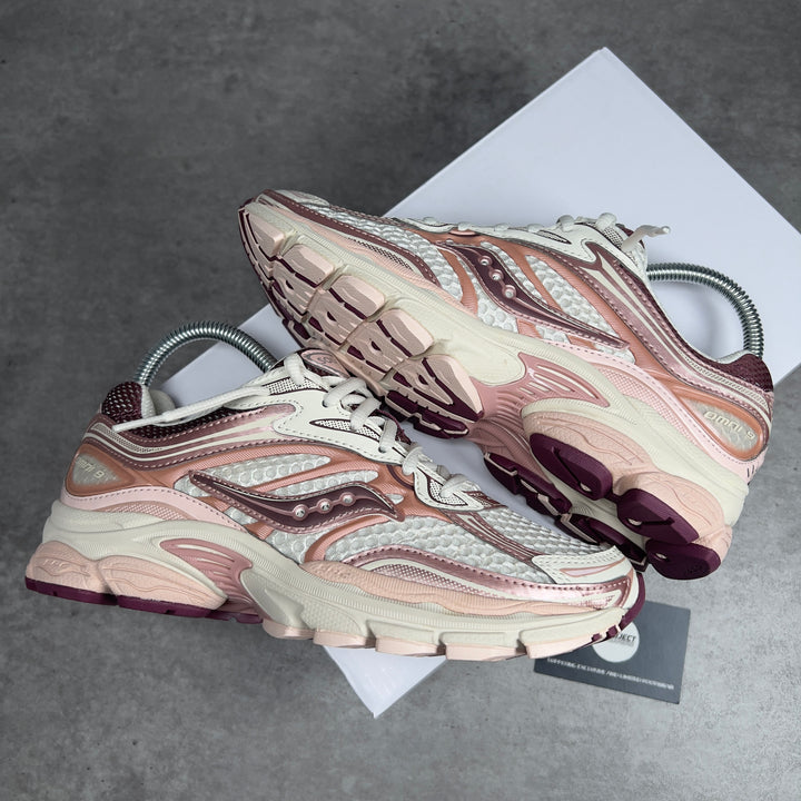 SAUCONY PROGRID OMNI 9 &