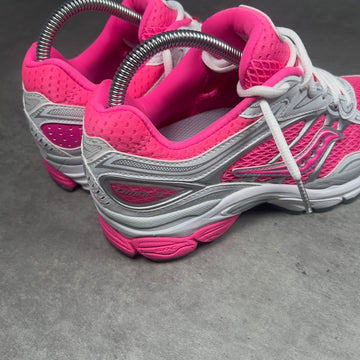 SAUCONY PROGRID OMNI 9 SAUCTOP PINK - USA EXCLUSIVE